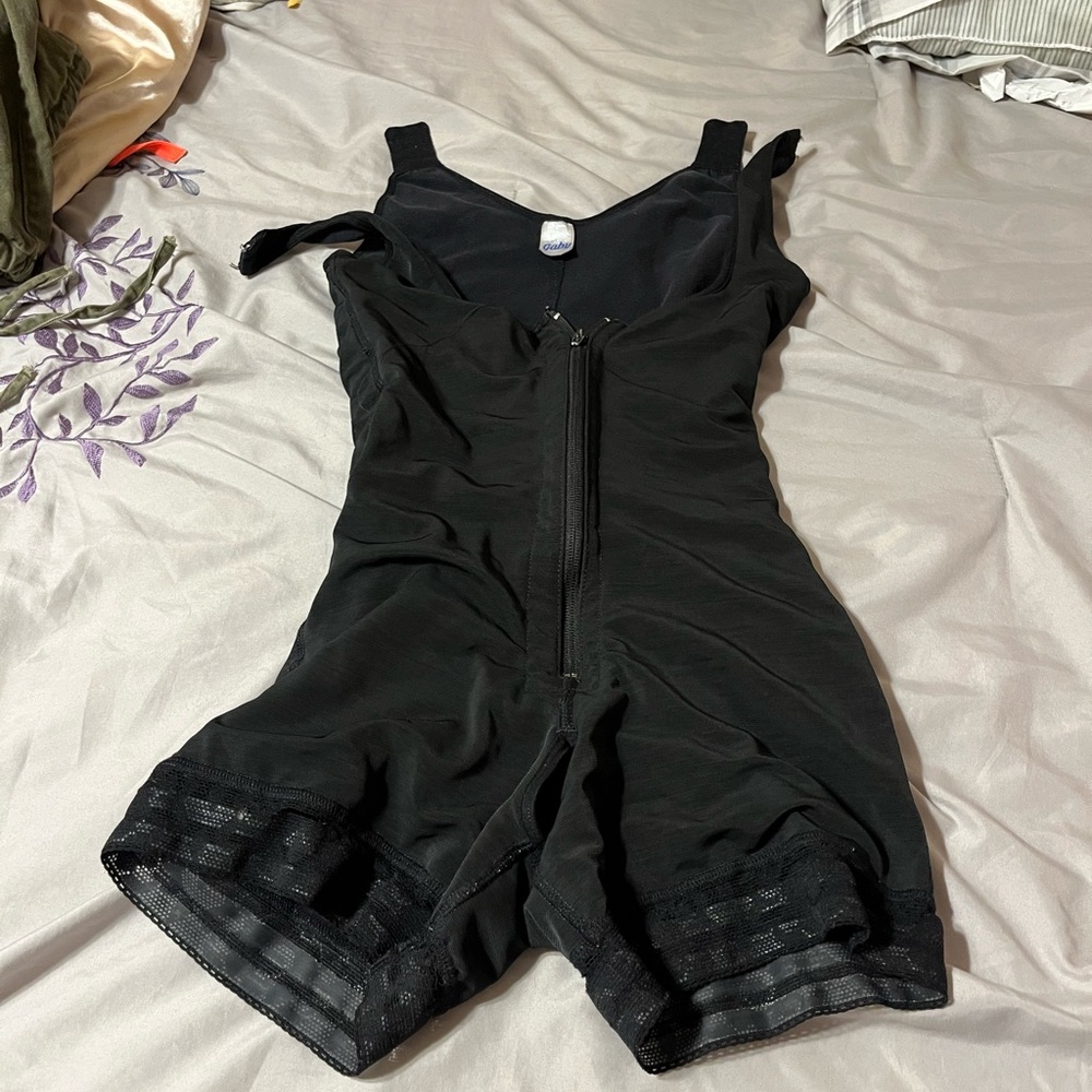 Elegant Black Women's Shapewear Bodysuit